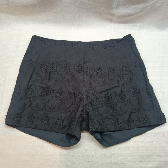Little Joe Woman by Gail Elliott Pants - Little Joe Woman by Gail Elliott Black Cotton Embroidered Shorts Womens S Casual